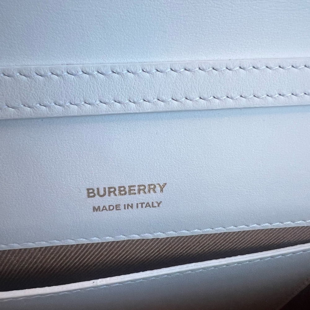 Burberry White Quilted Lola crossbody Bag/Clutch - Picture 3 of 9